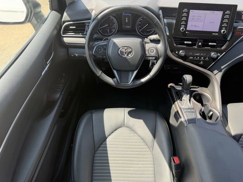 Used 2024 Toyota Camry SE FWD image 14