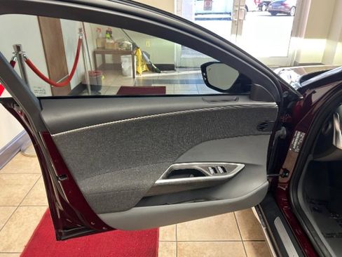 Used 2024 Lucid Air Touring image 9