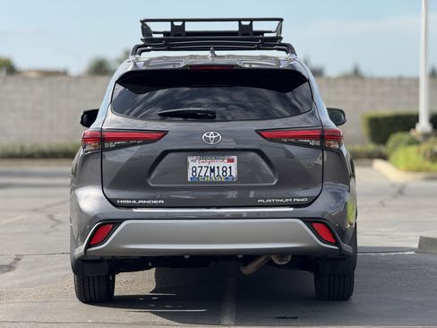 Used 2022 Toyota Highlander Platinum image 6