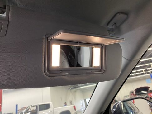 Used 2023 Ford Explorer Limited image 42