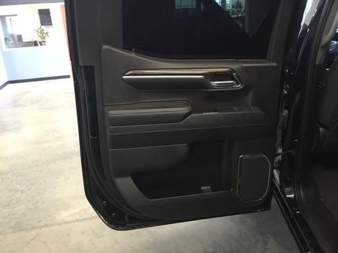 Used 2024 GMC Sierra 1500 Elevation image 21