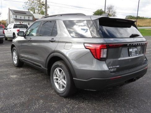 New 2026 Ford Explorer Active image 5
