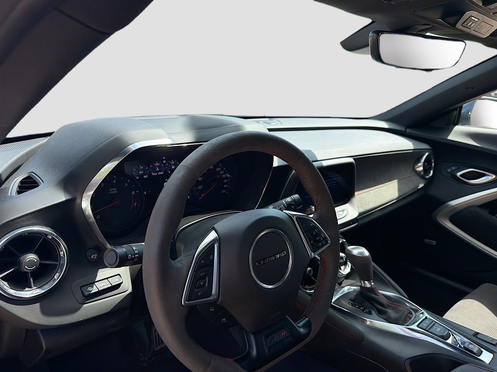 Used 2022 Chevrolet Camaro ZL1 RWD image 9