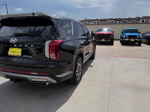Used 2025 Hyundai Palisade SEL FWD image 8