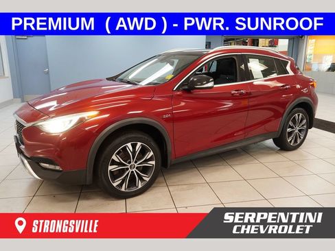 Used 2017 INFINITI QX30 Premium w/ Navigation Package AWD/4WD image 1