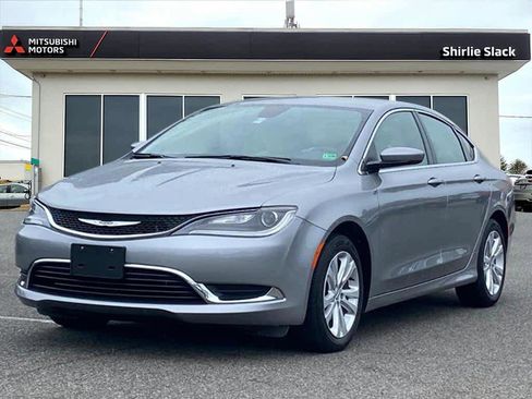 Used 2016 Chrysler 200 Limited image 1