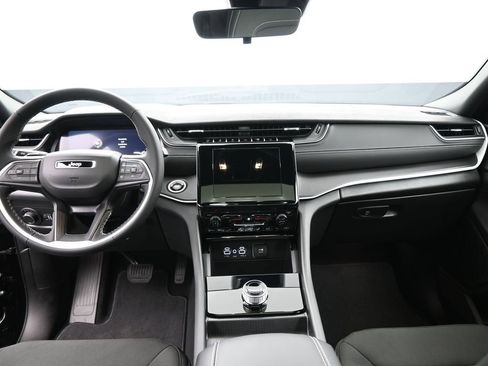 New 2025 Jeep Grand Cherokee Laredo X image 27