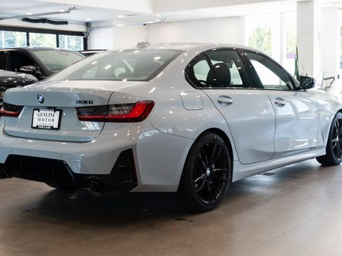 Used 2024 BMW 330i Sedan w/ M Sport Package RWD image 4