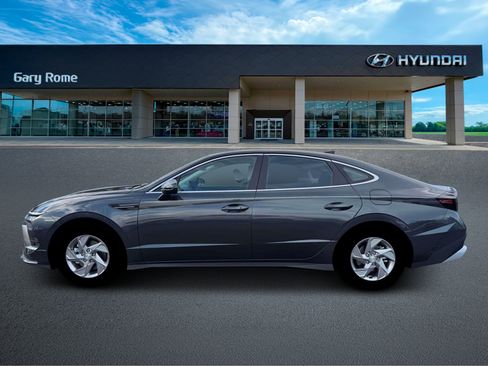 New 2026 Hyundai Sonata SE FWD image 3