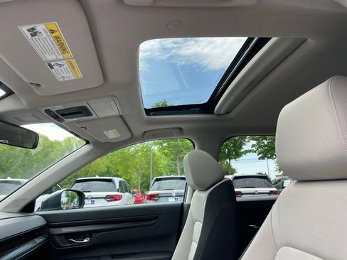Certified 2025 Honda CR-V EX image 28