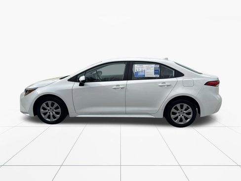 Used 2023 Toyota Corolla LE image 5