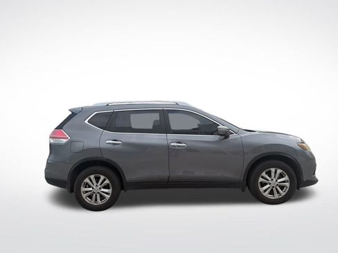 Used 2015 Nissan Rogue SV w/ SV Moonroof Package image 4