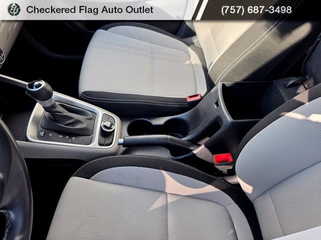 Used 2025 Hyundai Venue SEL FWD image 27