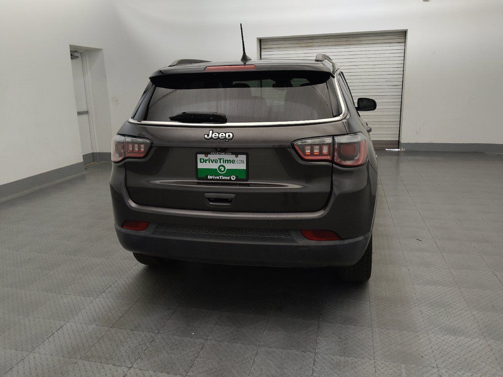 Used 2019 Jeep Compass Latitude FWD image 7