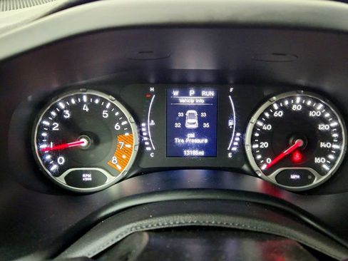 Used 2020 Jeep Renegade Latitude image 12