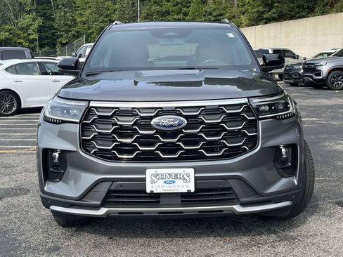 Used 2025 Ford Explorer Platinum w/ Ultimate Package RWD image 9