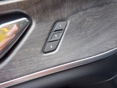 New 2025 Jeep Grand Cherokee Limited w/ Trailer Tow Package image 12