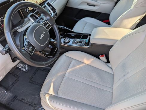 Used 2022 Kia Sorento SX w/ Panoramic Sunroof Package image 10