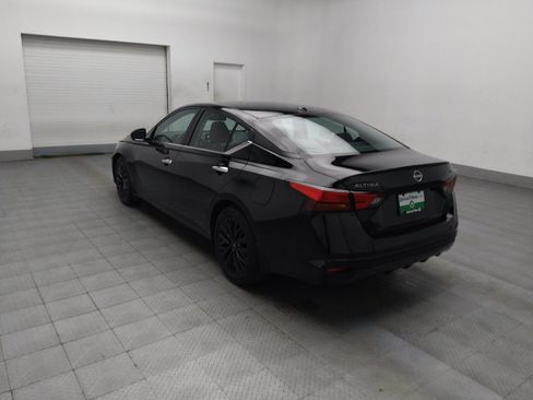 Used 2024 Nissan Altima 2.5 SV image 5