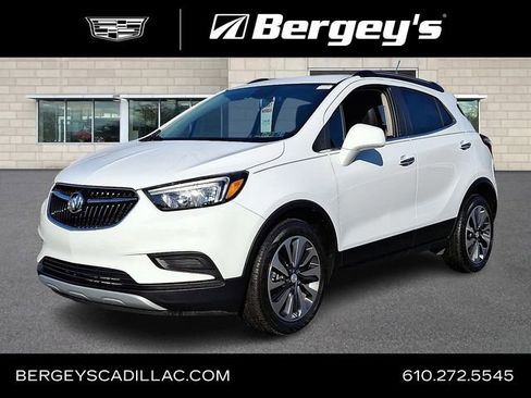 Used 2021 Buick Encore Preferred image 1