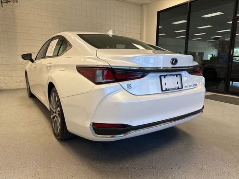 Used 2021 Lexus ES 250 w/ Premium Package AWD/4WD image 45