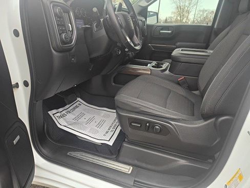 Used 2019 Chevrolet Silverado 1500 RST image 11