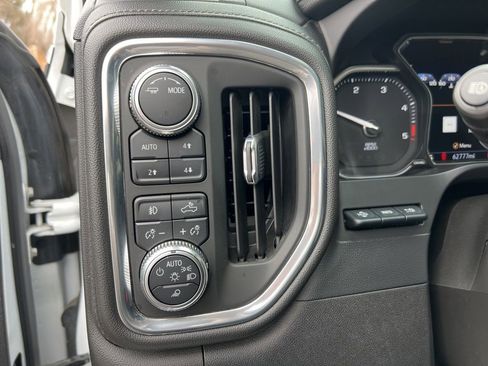 Used 2022 GMC Sierra 2500 Denali w/ Denali Ultimate Package image 12