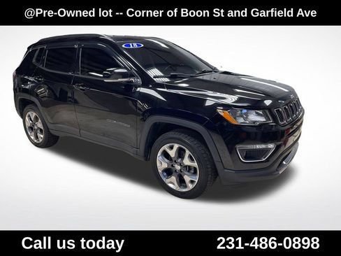 Used 2018 Jeep Compass Limited w/ Navigation Group AWD/4WD image 11