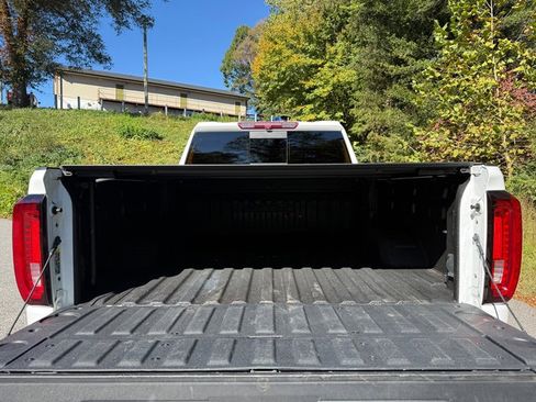 Used 2022 GMC Sierra 2500 AT4 w/ AT4 Preferred Package image 11