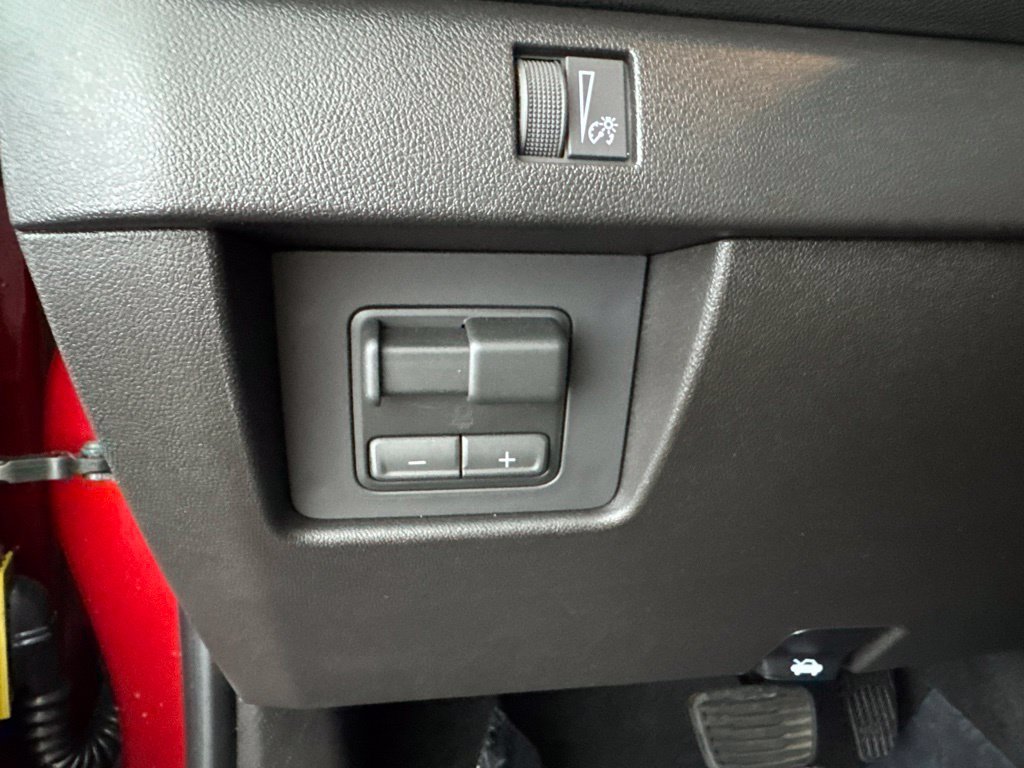 Used 2026 Chevrolet Colorado LT w/ LT Convenience Package AWD/4WD image 36