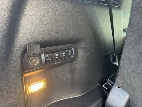 Used 2016 Ford Explorer Sport image 33