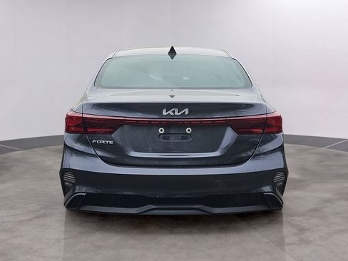Used 2023 Kia Forte LXS FWD image 5