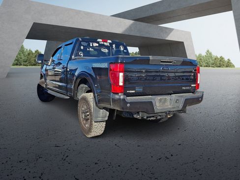 Used 2021 Ford F350 Lariat image 3