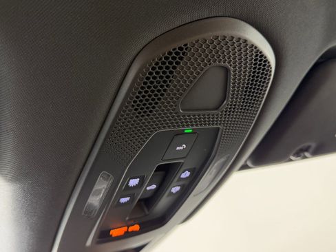 Used 2025 Porsche Cayenne S image 26