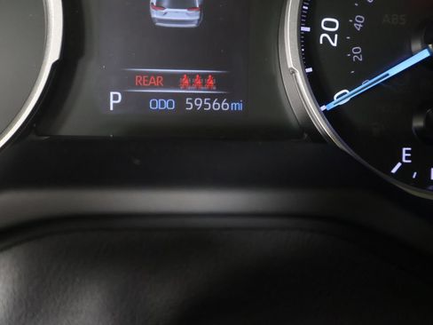 Used 2022 Toyota RAV4 LE AWD/4WD image 34