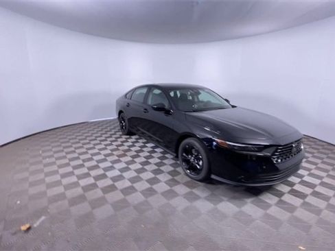 New 2025 Honda Accord SE image 3