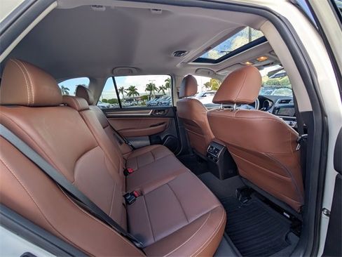 Used 2017 Subaru Outback 3.6R Touring image 14