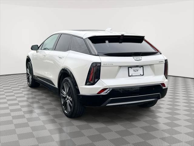 Used 2025 Cadillac Optiq Sport 2 AWD/4WD image 7