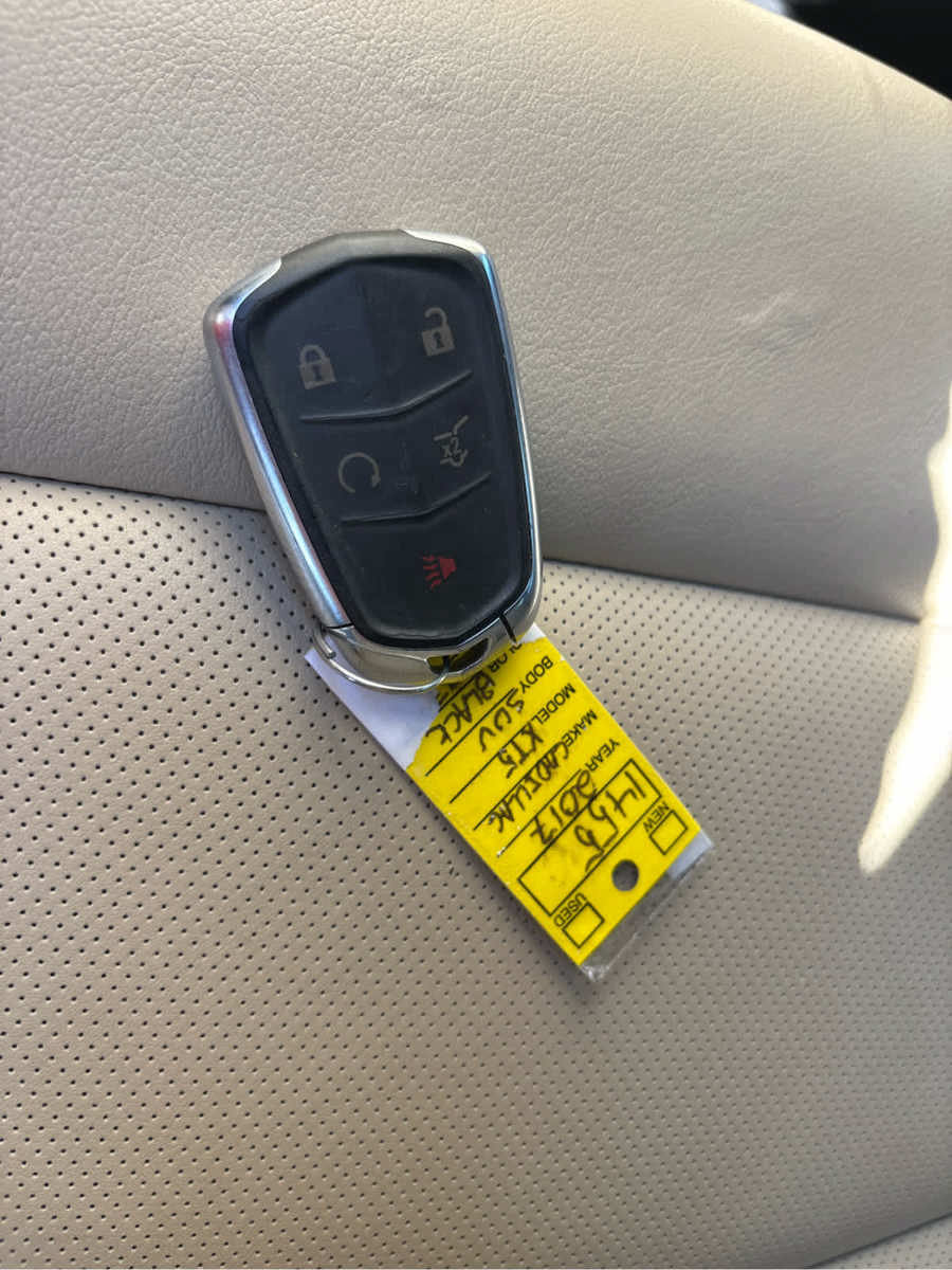 Used 2017 Cadillac XT5 Luxury w/ Driver Awareness Package AWD/4WD image 34