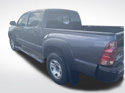 Used 2015 Toyota Tacoma PreRunner w/ Convenience Package RWD image 5