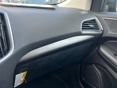 New 2024 Ford Edge SE image 28