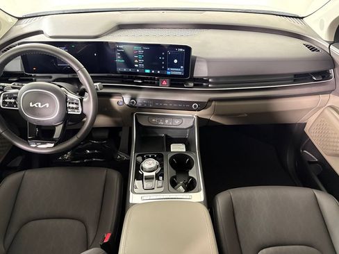 New 2026 Kia Carnival EX FWD image 33