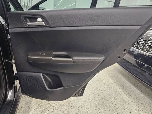 Used 2021 Kia Sportage LX image 27