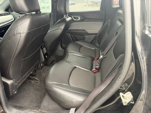Used 2024 Jeep Compass Latitude AWD/4WD image 6