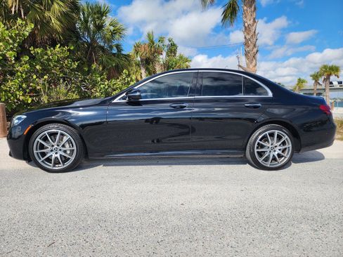 Used 2023 Mercedes-Benz E 350 4MATIC Sedan image 3