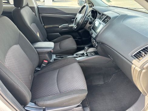 Used 2019 Mitsubishi Outlander Sport SE AWD/4WD image 16