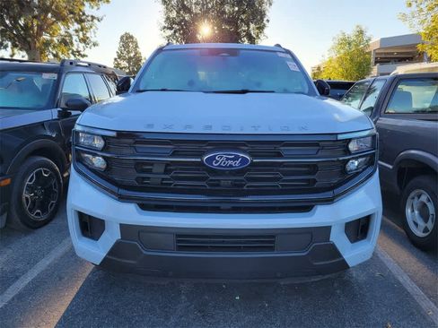 Used 2025 Ford Expedition Max Active image 2