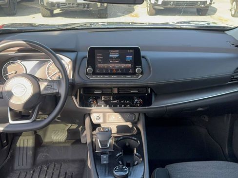 Used 2021 Nissan Rogue SV AWD/4WD image 12