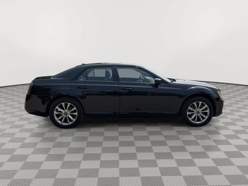 Used 2014 Chrysler 300 S AWD/4WD image 6