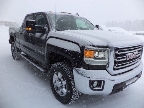 Used 2018 GMC Sierra 2500 SLE w/ HD SLE Preferred Plus Package image 9